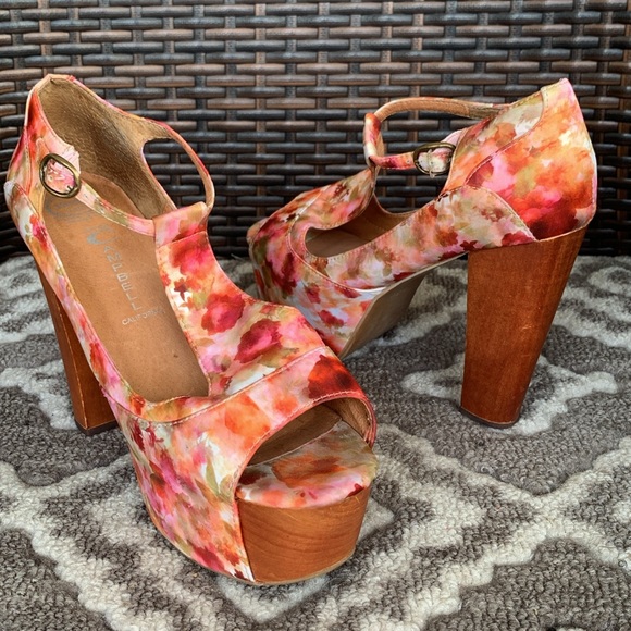 Jeffrey Campbell Foxy Fab Watercolor Floral Platform Sandals - Picture 3 of 16